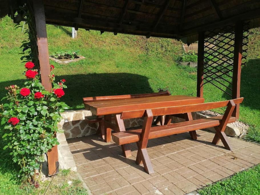 Beautiful House In Idyllic Location Apartment
