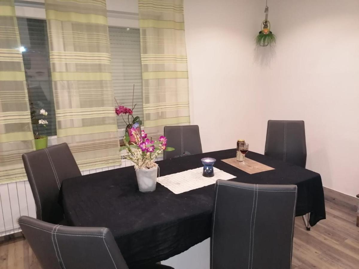 Beautiful House In Idyllic Location Apartment